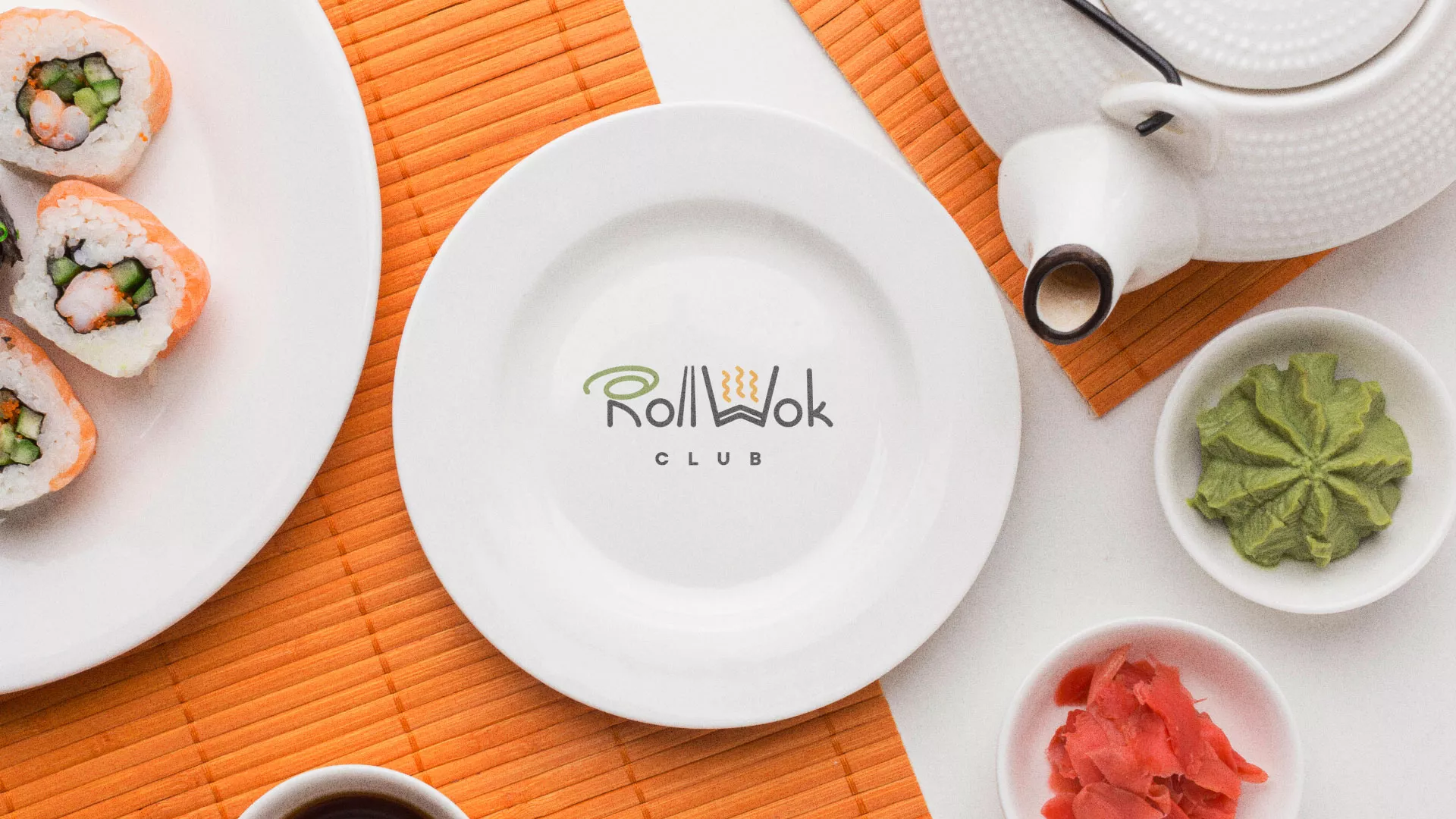 Разработка логотипа и фирменного стиля в Воркуте для суши-бара «Roll Wok Club» Разработка логотипа и фирменного стиля в Воркуте для суши-бара «Roll Wok Club»